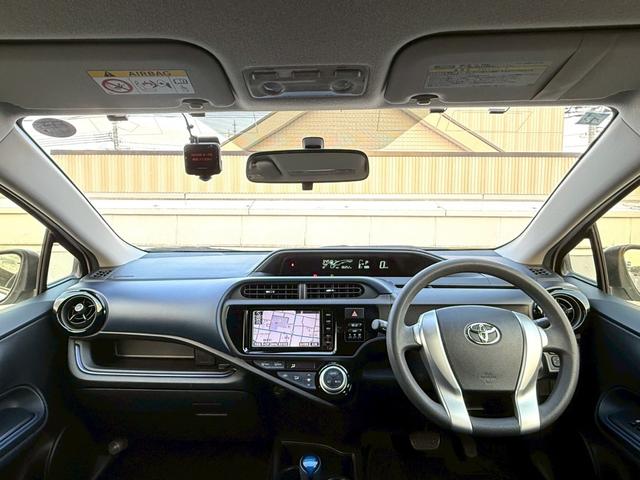 アクア S 純正ナビ/Bluetooth/フルセグTV/バックモニター/ドラレコ/スマートキー/プッシュスタート/LEDヘッドライト/オートエアコン/ユーザー買取車/取説&保証書&スペアキー(5枚目)