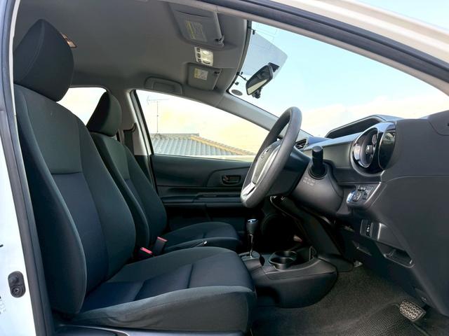 アクア S 純正ナビ/Bluetooth/フルセグTV/バックモニター/ドラレコ/スマートキー/プッシュスタート/LEDヘッドライト/オートエアコン/ユーザー買取車/取説&保証書&スペアキー(6枚目)