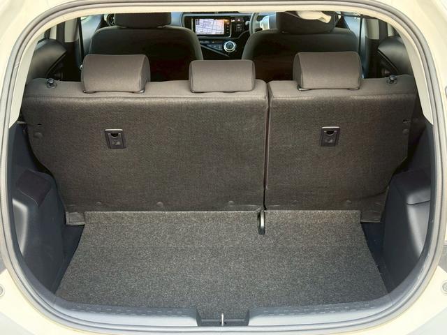 アクア S 純正ナビ/Bluetooth/フルセグTV/バックモニター/ドラレコ/スマートキー/プッシュスタート/LEDヘッドライト/オートエアコン/ユーザー買取車/取説&保証書&スペアキー(10枚目)