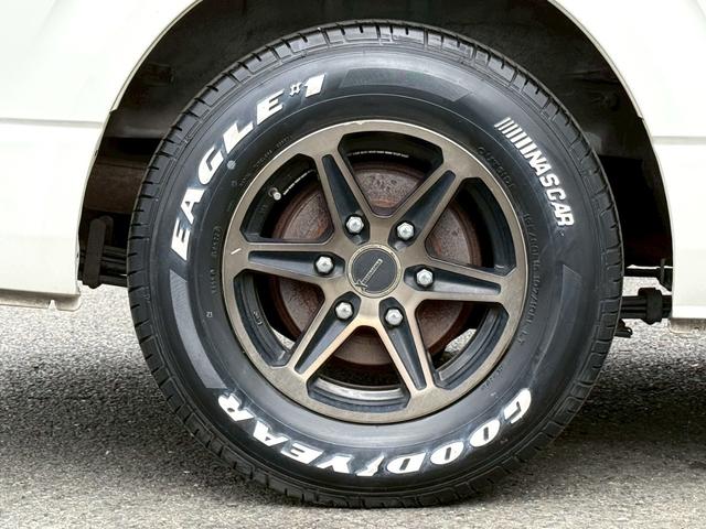 ハイエースバン DX GLパッケージ ディーゼル/MODELLISTA/純正ナビ/Bluetooth/フルセグTV/バックモニター/ドラレコ/社外16インチアルミ/プリクラ/レーンキープ/オートハイビーム/コーナーセンサー/LEDライト(27枚目)