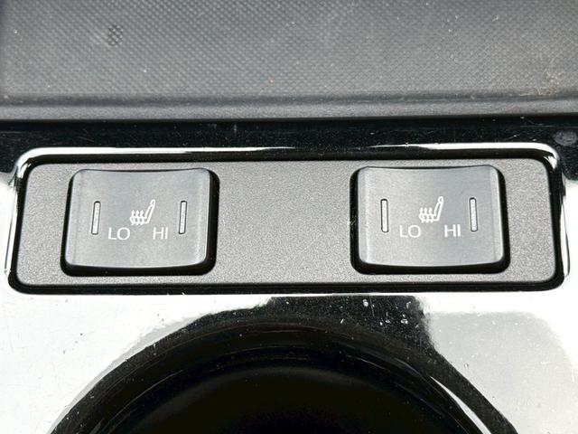 プリウス Ａツーリングセレクション　純正９インチナビ／Ｂｌｕｅｔｏｏｔｈ／フルセグＴＶ／バックモニター／ヘッドアップディスプレイ／ブラインドスポットモニター／純正１８インチアルミ（27枚目）