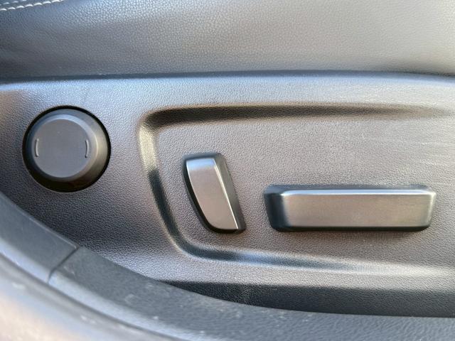 ご覧頂きまして誠に有難うございます！！是非ご来店して頂き、実際にご覧になって頂ければと思います。お客様からのご連絡をスタッフ一同、心よりお待ちしております