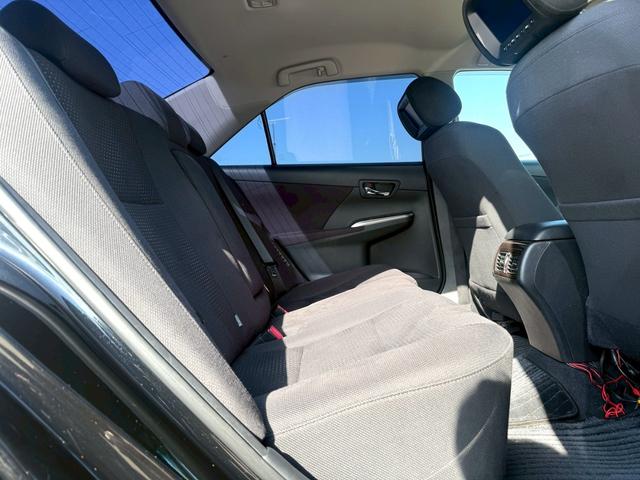 カムリ ハイブリッド　Ｇパッケージ　ＭＯＤＥＬＬＩＳＴＡ／純正ナビ／Ｂｌｕｅｔｏｏｔｈ／フルセグＴＶ／バックモニター／ドラレコ／ＨＩＤヘッドライト／ＥＴＣ／社外１９インチＡＷ／革巻ステアリング／ステアリングリモコン／運転席パワーシート（9枚目）