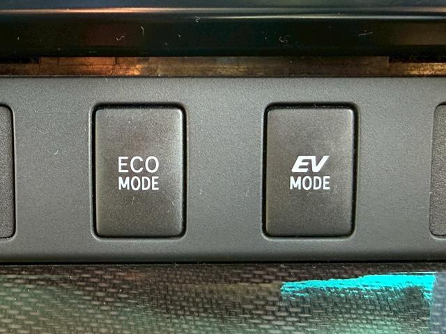 カムリ ハイブリッド　Ｇパッケージ　ＭＯＤＥＬＬＩＳＴＡ／純正ナビ／Ｂｌｕｅｔｏｏｔｈ／フルセグＴＶ／バックモニター／ドラレコ／ＨＩＤヘッドライト／ＥＴＣ／社外１９インチＡＷ／革巻ステアリング／ステアリングリモコン／運転席パワーシート（26枚目）