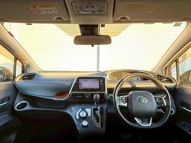 シエンタ ハイブリッドＧ　クエロ　ＡＬＰＩＮＥナビ／フルセグＴＶ／Ｂｌｕｅｔｏｏｔｈ／バックモニター／ＨＤＭＩ／両側電動スライド／トヨタセーフティセンス／レーンキープ／オートハイビーム／社外１５インチアルミ（5枚目）