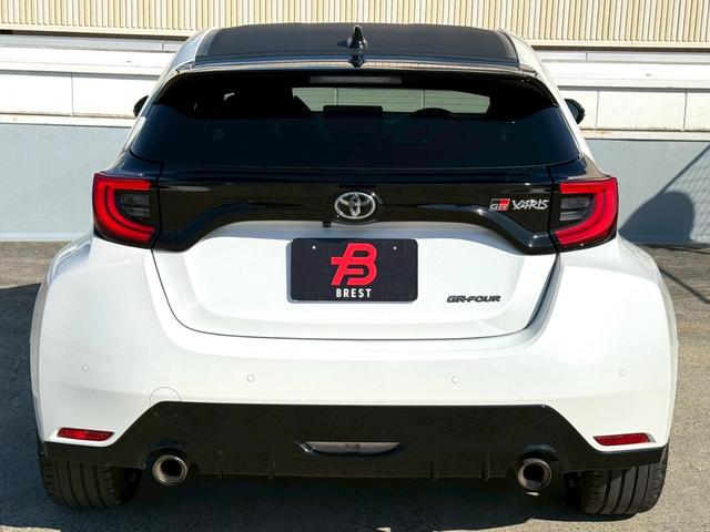 ＧＲヤリス ＲＺ　ハイパフォーマンス　純正８インチディスプレイオーディオ／Ｂｌｕｅｔｏｏｔｈ／バックモニター／ヘッドアップディスプレイ／ブラインドスポットモニター／純正１８インチＡＷ／４ＷＤ／セーフティセンス／ＧＲキャリパー（4枚目）