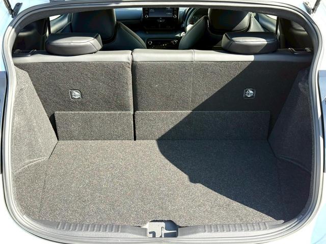 ＧＲヤリス ＲＺ　ハイパフォーマンス　純正８インチディスプレイオーディオ／Ｂｌｕｅｔｏｏｔｈ／バックモニター／ヘッドアップディスプレイ／ブラインドスポットモニター／純正１８インチＡＷ／４ＷＤ／セーフティセンス／ＧＲキャリパー（9枚目）