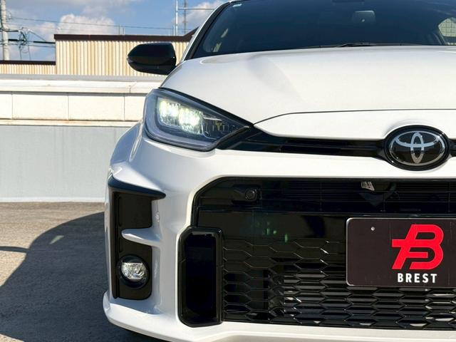 ＧＲヤリス ＲＺ　ハイパフォーマンス　純正８インチディスプレイオーディオ／Ｂｌｕｅｔｏｏｔｈ／バックモニター／ヘッドアップディスプレイ／ブラインドスポットモニター／純正１８インチＡＷ／４ＷＤ／セーフティセンス／ＧＲキャリパー（30枚目）