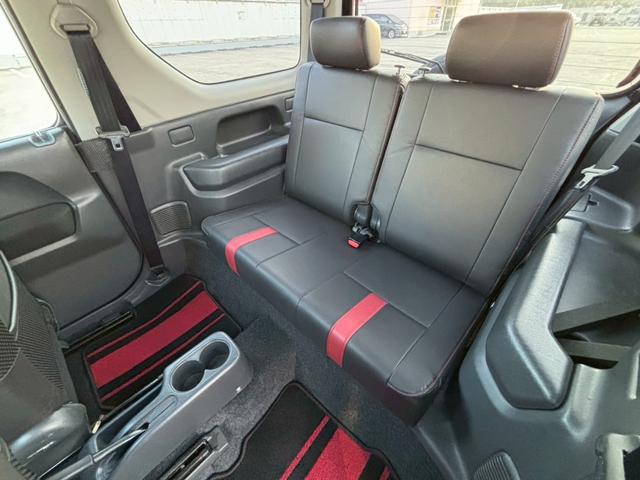 ジムニー ワイルドウインド　５速ＭＴ／パートタイム４ＷＤ／ルーフレール／背面タイヤ／シートヒーター／純正１６インチアルミ／ＣＤオーディオ／ミラーウィンカー／パワステ／パワーウィンドウ／エアコン／エアバック／革巻ステアリング（8枚目）