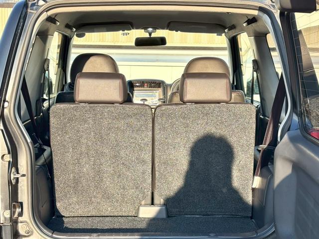 ジムニー ワイルドウインド　５速ＭＴ／パートタイム４ＷＤ／ルーフレール／背面タイヤ／シートヒーター／純正１６インチアルミ／ＣＤオーディオ／ミラーウィンカー／パワステ／パワーウィンドウ／エアコン／エアバック／革巻ステアリング（9枚目）