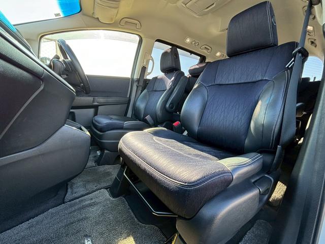 オデッセイ アブソルート・アドバンス　Ｈｏｎｄａインターナビ／Ｂｌｕｅｔｏｏｔｈ／フルセグＴＶ／バックモニター／純正フリップダウンモニター／両側電動スライドドア／ＥＴＣ／半革シート／純正１７インチＡＷ（7枚目）
