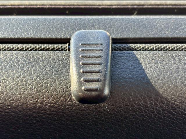 オデッセイ アブソルート・アドバンス　Ｈｏｎｄａインターナビ／Ｂｌｕｅｔｏｏｔｈ／フルセグＴＶ／バックモニター／純正フリップダウンモニター／両側電動スライドドア／ＥＴＣ／半革シート／純正１７インチＡＷ（29枚目）