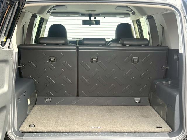 ＦＪクルーザー ブラックカラーパッケージ　ナビ／Ｂｌｕｅｔｏｏｔｈ／フルセグＴＶ／バックモニター／クルーズコントロール／コーナーセンサー／黒鉄ちんホイール／／革巻ステアリング／ステアリングリモコン／チルトステア／ＥＴＣ（10枚目）