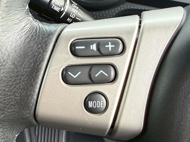 ＦＪクルーザー ブラックカラーパッケージ　ナビ／Ｂｌｕｅｔｏｏｔｈ／フルセグＴＶ／バックモニター／クルーズコントロール／コーナーセンサー／黒鉄ちんホイール／／革巻ステアリング／ステアリングリモコン／チルトステア／ＥＴＣ（17枚目）