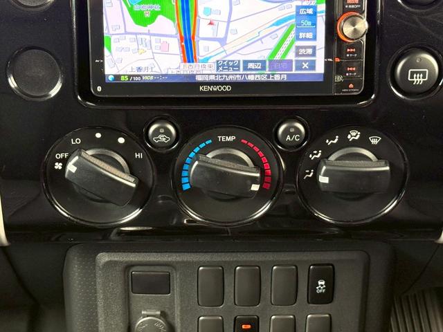 ＦＪクルーザー ブラックカラーパッケージ　ナビ／Ｂｌｕｅｔｏｏｔｈ／フルセグＴＶ／バックモニター／クルーズコントロール／コーナーセンサー／黒鉄ちんホイール／／革巻ステアリング／ステアリングリモコン／チルトステア／ＥＴＣ（25枚目）