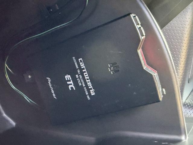 ＦＪクルーザー ブラックカラーパッケージ　ナビ／Ｂｌｕｅｔｏｏｔｈ／フルセグＴＶ／バックモニター／クルーズコントロール／コーナーセンサー／黒鉄ちんホイール／／革巻ステアリング／ステアリングリモコン／チルトステア／ＥＴＣ（26枚目）