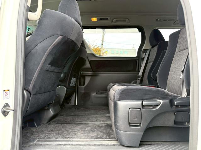 アルファード ２４０Ｓ　ＡＬＰＩＮＥナビ／Ｂｌｕｅｔｏｏｔｈ／フルセグＴＶ／ＡＬＰＩＮＥフリップダウンモニター／両側電動スライドドア／ＥＴＣ／純正１８インチ／革巻ウッドコンビステア／ステアリングリモコン／コーナーセンサー（8枚目）