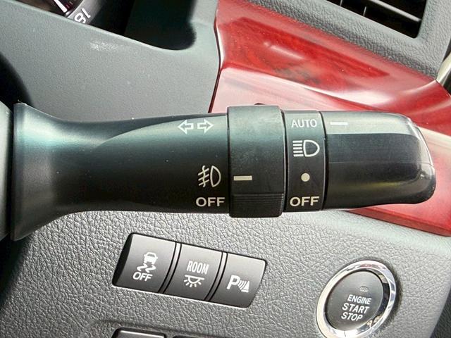 アルファード ２４０Ｓ　ＡＬＰＩＮＥナビ／Ｂｌｕｅｔｏｏｔｈ／フルセグＴＶ／ＡＬＰＩＮＥフリップダウンモニター／両側電動スライドドア／ＥＴＣ／純正１８インチ／革巻ウッドコンビステア／ステアリングリモコン／コーナーセンサー（20枚目）