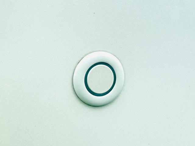 アルファード ２４０Ｓ　ＡＬＰＩＮＥナビ／Ｂｌｕｅｔｏｏｔｈ／フルセグＴＶ／ＡＬＰＩＮＥフリップダウンモニター／両側電動スライドドア／ＥＴＣ／純正１８インチ／革巻ウッドコンビステア／ステアリングリモコン／コーナーセンサー（27枚目）