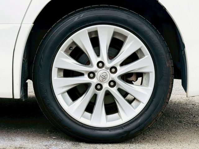 アルファード ２４０Ｓ　ＡＬＰＩＮＥナビ／Ｂｌｕｅｔｏｏｔｈ／フルセグＴＶ／ＡＬＰＩＮＥフリップダウンモニター／両側電動スライドドア／ＥＴＣ／純正１８インチ／革巻ウッドコンビステア／ステアリングリモコン／コーナーセンサー（28枚目）