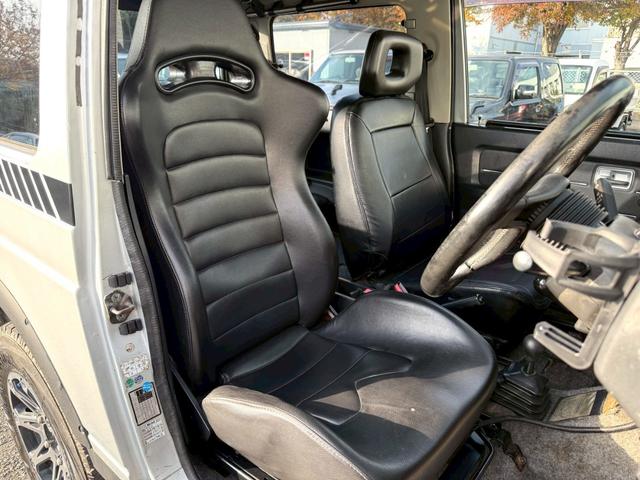 ジムニー ワイルドウインド　５速ＭＴ／パートタイム４ＷＤ／ＮＡＲＤＩ革巻ハンドル／ディスプレイオーディオ／Ｂｌｕｅｔｏｏｔｈ／ＣａｒＰｌａｙ／Ａｎｄｒｏｉｄ　Ａｕｔｏ　／バック・サイド・フロントモニター／ＪＡ２２Ｗ（6枚目）