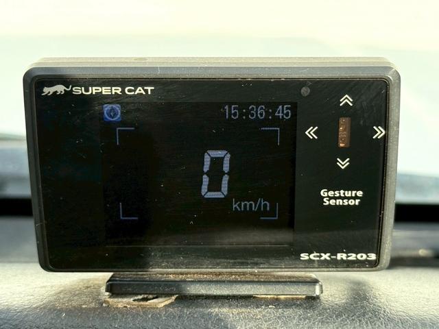 ジムニー ワイルドウインド　５速ＭＴ／パートタイム４ＷＤ／ＮＡＲＤＩ革巻ハンドル／ディスプレイオーディオ／Ｂｌｕｅｔｏｏｔｈ／ＣａｒＰｌａｙ／Ａｎｄｒｏｉｄ　Ａｕｔｏ　／バック・サイド・フロントモニター／ＪＡ２２Ｗ（13枚目）