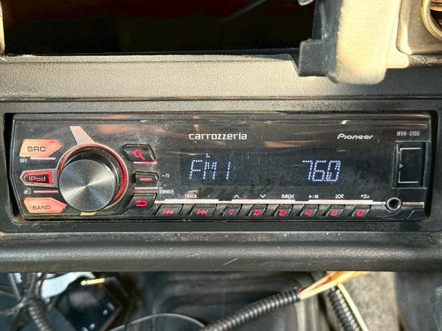 ジムニー ワイルドウインド　５速ＭＴ／パートタイム４ＷＤ／ＮＡＲＤＩ革巻ハンドル／ディスプレイオーディオ／Ｂｌｕｅｔｏｏｔｈ／ＣａｒＰｌａｙ／Ａｎｄｒｏｉｄ　Ａｕｔｏ　／バック・サイド・フロントモニター／ＪＡ２２Ｗ（17枚目）