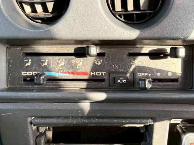 ジムニー ワイルドウインド　５速ＭＴ／パートタイム４ＷＤ／ＮＡＲＤＩ革巻ハンドル／ディスプレイオーディオ／Ｂｌｕｅｔｏｏｔｈ／ＣａｒＰｌａｙ／Ａｎｄｒｏｉｄ　Ａｕｔｏ　／バック・サイド・フロントモニター／ＪＡ２２Ｗ（21枚目）