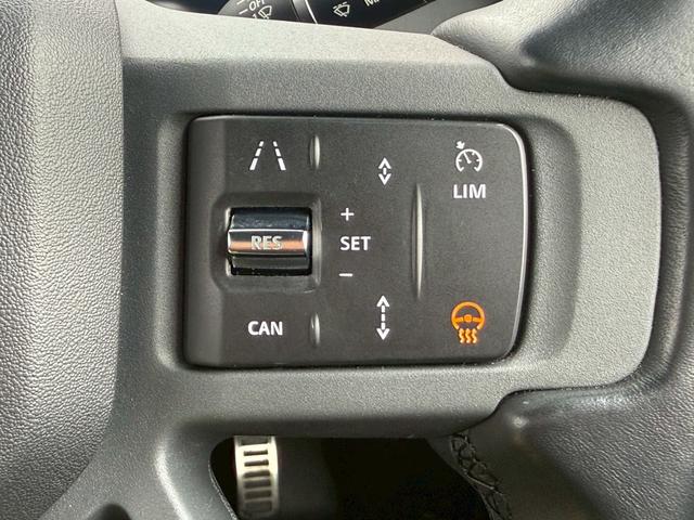 ディフェンダー 　メーカーナビ／Ｂｌｕｅｔｏｏｔｈ／サラウンドカメラシステム／ブラインドスポットモニター／デジタルインナーミラー／黒革シート／シートヒーター／ステアリングヒーター／パワーシート／クルーズコントロール（20枚目）