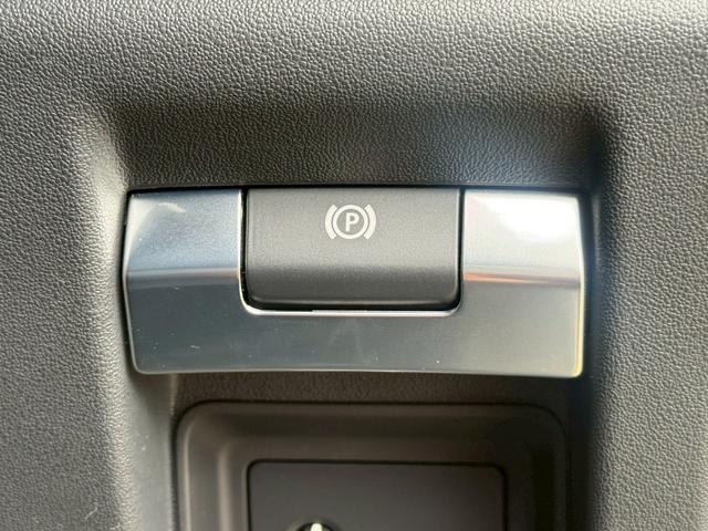 ディフェンダー 　メーカーナビ／Ｂｌｕｅｔｏｏｔｈ／サラウンドカメラシステム／ブラインドスポットモニター／デジタルインナーミラー／黒革シート／シートヒーター／ステアリングヒーター／パワーシート／クルーズコントロール（25枚目）