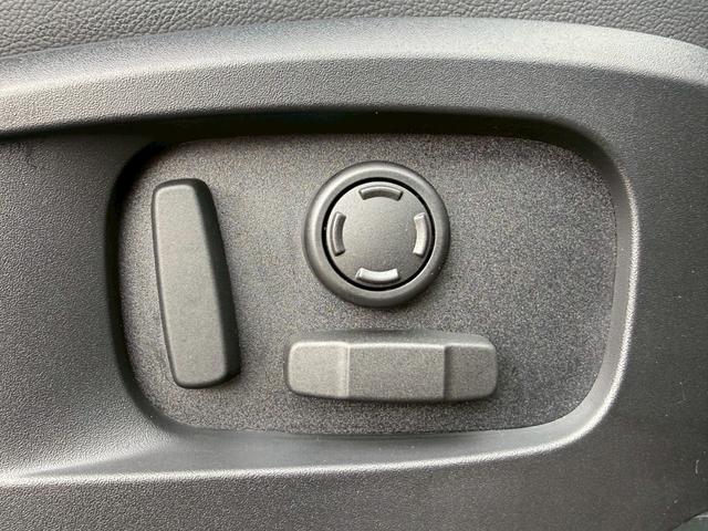 ディフェンダー 　メーカーナビ／Ｂｌｕｅｔｏｏｔｈ／サラウンドカメラシステム／ブラインドスポットモニター／デジタルインナーミラー／黒革シート／シートヒーター／ステアリングヒーター／パワーシート／クルーズコントロール（28枚目）