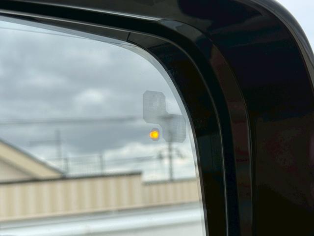 ディフェンダー 　メーカーナビ／Ｂｌｕｅｔｏｏｔｈ／サラウンドカメラシステム／ブラインドスポットモニター／デジタルインナーミラー／黒革シート／シートヒーター／ステアリングヒーター／パワーシート／クルーズコントロール（29枚目）