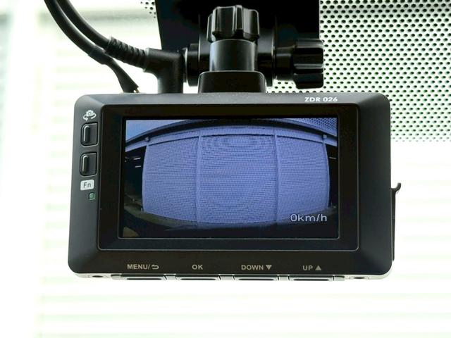 ノア ハイブリッドＸ　純正ナビ／Ｂｌｕｅｔｏｏｔｈ／フルセグＴＶ／バックモニター／電動スライドドア／ビルトインＥＴＣ／純正１５インチアルミ／ドライブレコーダー／革巻きステアリング／ステアリングリモコン／ＬＥＤヘッドライト（14枚目）