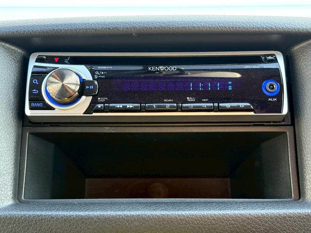 NV350キャラバンバン 4ドアバン2.5チェアキャブM仕様 車イス2基仕様/車いす2名+8名乗車/電動サイドステップ/手すり/電動スロープ/電動式車椅子固定装置/リアリフト/イージークローザー/福祉車両(30枚目)