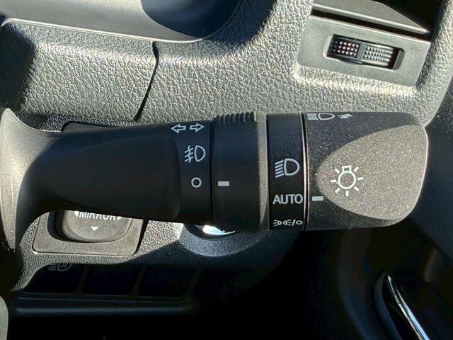 ハイエースバン スーパーGL ダークプライムII Renoca Coast Lines角目4灯フェイス/ベッドキット/ALPINE11インチDA/Bluetooth/HDMI/パノラミックビューモニター/純正デジタルインナーミラー/LEDヘッドライト(20枚目)