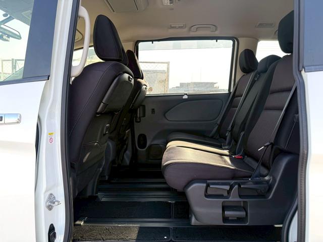 セレナ ハイウェイスター　Ｖセレクション　純正９インチナビ／純正フリップダウンモニター／Ｂｌｕｅｔｏｏｔｈ／フルセグＴＶ／バックモニター／ナビ連動ドライブレコーダー／ハンズフリー機能付両側電動スライドドア／クルーズコントロール／ＥＴＣ（8枚目）