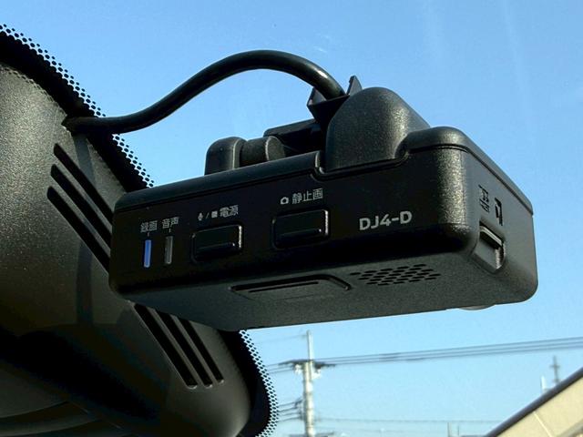 セレナ ハイウェイスター　Ｖセレクション　純正９インチナビ／純正フリップダウンモニター／Ｂｌｕｅｔｏｏｔｈ／フルセグＴＶ／バックモニター／ナビ連動ドライブレコーダー／ハンズフリー機能付両側電動スライドドア／クルーズコントロール／ＥＴＣ（12枚目）