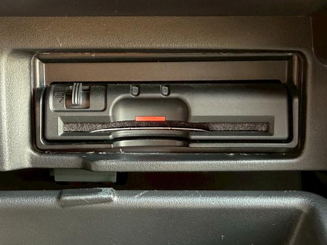 セレナ ハイウェイスター　Ｖセレクション　純正９インチナビ／純正フリップダウンモニター／Ｂｌｕｅｔｏｏｔｈ／フルセグＴＶ／バックモニター／ナビ連動ドライブレコーダー／ハンズフリー機能付両側電動スライドドア／クルーズコントロール／ＥＴＣ（26枚目）