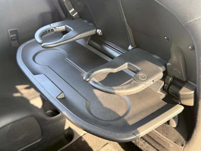 セレナ ハイウェイスター　Ｖセレクション　純正９インチナビ／純正フリップダウンモニター／Ｂｌｕｅｔｏｏｔｈ／フルセグＴＶ／バックモニター／ナビ連動ドライブレコーダー／ハンズフリー機能付両側電動スライドドア／クルーズコントロール／ＥＴＣ（29枚目）