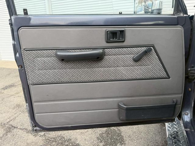 ご覧いただきありがとうございます♪気になったお車がありましたらお気軽にお電話をください♪