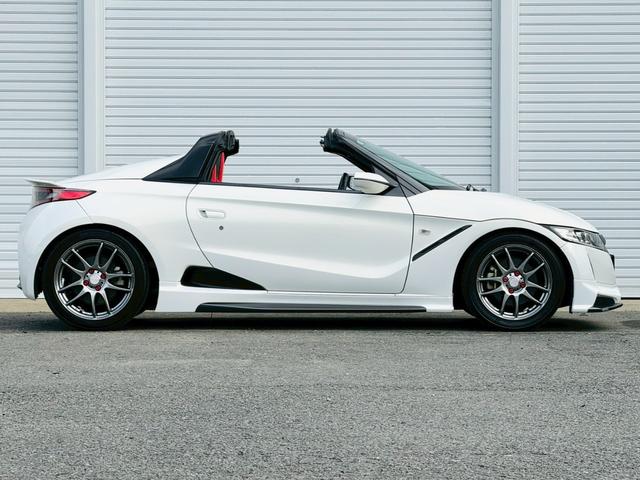 S660 α 無限フルエアロ/リアスポイラー/BLITZ(ブリッツ)車高調/WORK EMOTION(ワークエモーション)15インチアルミ/赤無限シートカバー/sense-brand(センスブランド)4本出マフラー(3枚目)