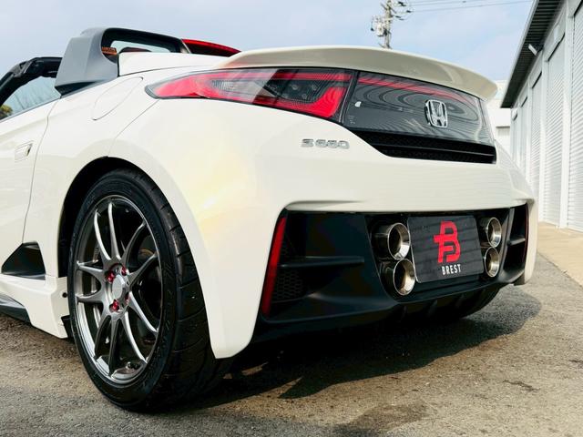 S660 α 無限フルエアロ/リアスポイラー/BLITZ(ブリッツ)車高調/WORK EMOTION(ワークエモーション)15インチアルミ/赤無限シートカバー/sense-brand(センスブランド)4本出マフラー(32枚目)