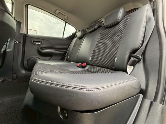 アクア クロスオーバー 純正ナビ/Bluetooth/フルセグTV/バックモニター/革巻ステアリング/ステアリングリモコン/純正16インチアルミ/ユーザー買取車/禁煙車/取説&保証書&スペアキー(8枚目)