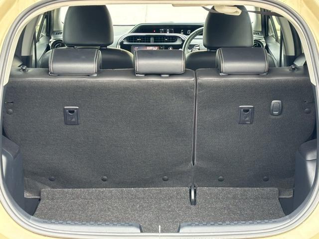 アクア クロスオーバー 純正ナビ/Bluetooth/フルセグTV/バックモニター/革巻ステアリング/ステアリングリモコン/純正16インチアルミ/ユーザー買取車/禁煙車/取説&保証書&スペアキー(10枚目)