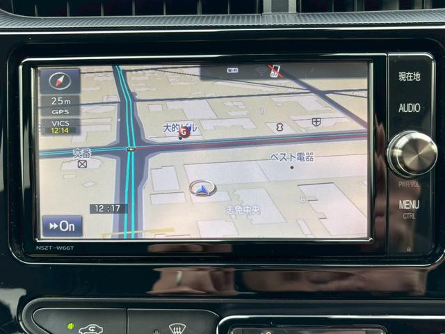 アクア クロスオーバー 純正ナビ/Bluetooth/フルセグTV/バックモニター/革巻ステアリング/ステアリングリモコン/純正16インチアルミ/ユーザー買取車/禁煙車/取説&保証書&スペアキー(12枚目)