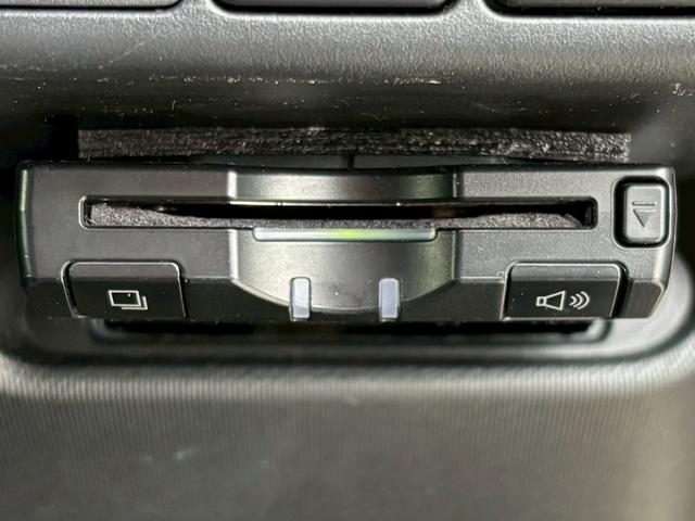 アクア クロスオーバー 純正ナビ/Bluetooth/フルセグTV/バックモニター/革巻ステアリング/ステアリングリモコン/純正16インチアルミ/ユーザー買取車/禁煙車/取説&保証書&スペアキー(24枚目)