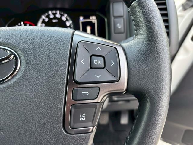 ハイエースバン スーパーＧＬ　ダークプライムＩＩ　ディーゼル／４ＷＤ／純正ナビ／Ｂｌｕｅｔｏｏｔｈ／ＨＤＭＩ／フルセグＴＶ／パノラミックビューモニター／純正フリップダウンモニター／デジタルインナーミラー／ステリモン／純正オプション１８インチＡＷ（20枚目）