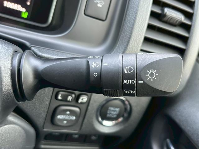 ハイエースバン スーパーＧＬ　ダークプライムＩＩ　ディーゼル／４ＷＤ／純正ナビ／Ｂｌｕｅｔｏｏｔｈ／ＨＤＭＩ／フルセグＴＶ／パノラミックビューモニター／純正フリップダウンモニター／デジタルインナーミラー／ステリモン／純正オプション１８インチＡＷ（21枚目）