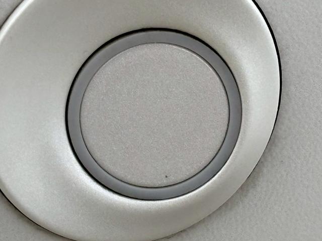 ハイエースバン スーパーＧＬ　ダークプライムＩＩ　ディーゼル／４ＷＤ／純正ナビ／Ｂｌｕｅｔｏｏｔｈ／ＨＤＭＩ／フルセグＴＶ／パノラミックビューモニター／純正フリップダウンモニター／デジタルインナーミラー／ステリモン／純正オプション１８インチＡＷ（31枚目）