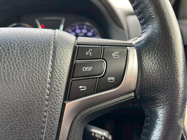 クラウンハイブリッド ロイヤルサルーン　メーカーナビ／Ｂｌｕｅｔｏｏｔｈ／フルセグＴＶ／バックモニター／パワーシート／革巻ステアリング／ステアリングリモコン／クルーズコントロール／ＥＴＣ／ＨＩＤヘッドライト／純正１６インチアルミ／１オーナー（18枚目）